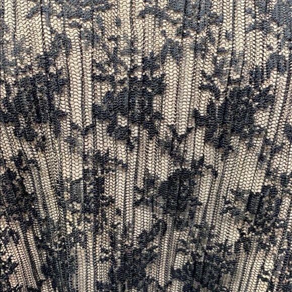 Lilly Black Lace Blouse - Picture 3 of 5